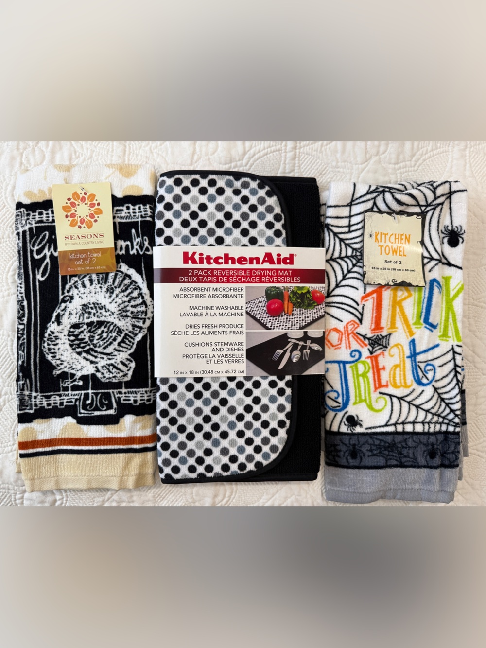 Halloween KitchenAid Black & WhiteReversible Drying Mat - 2 Pack & 4 towels